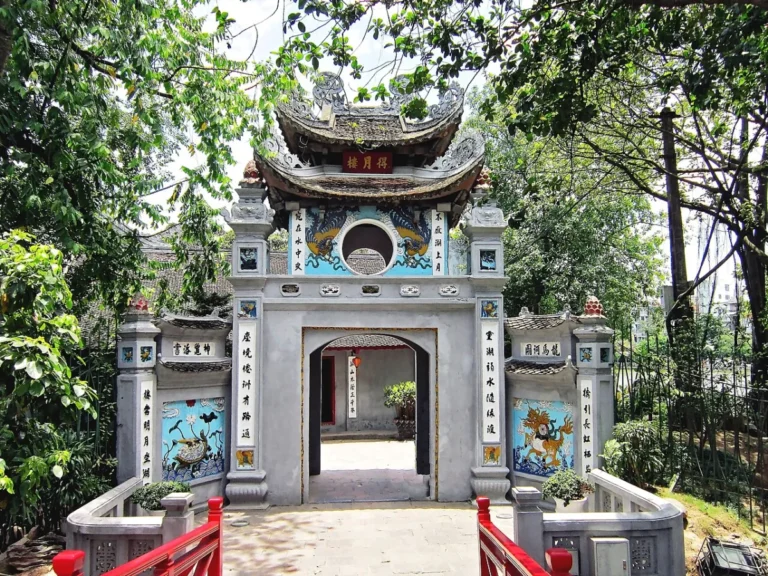Temple Ngọc Sơn