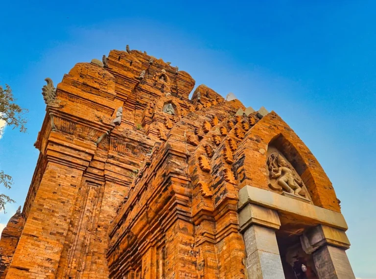 Tours Po Klong Garai