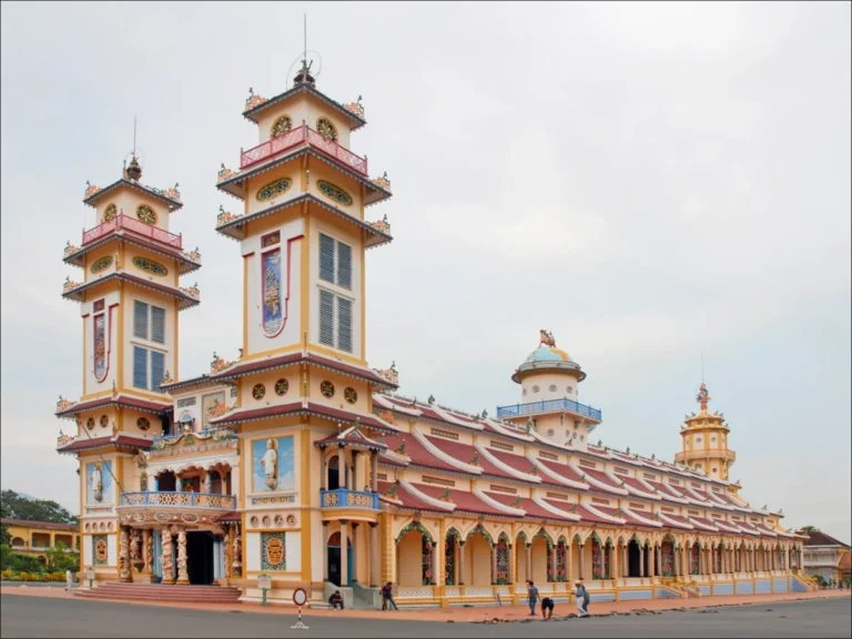 Saint-Siège caodaïste de Tây Ninh