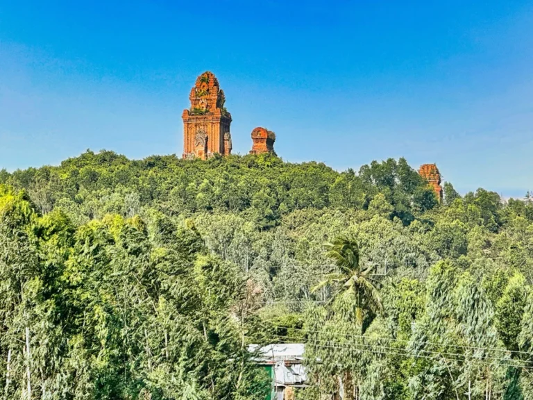 Tours Bánh Ít